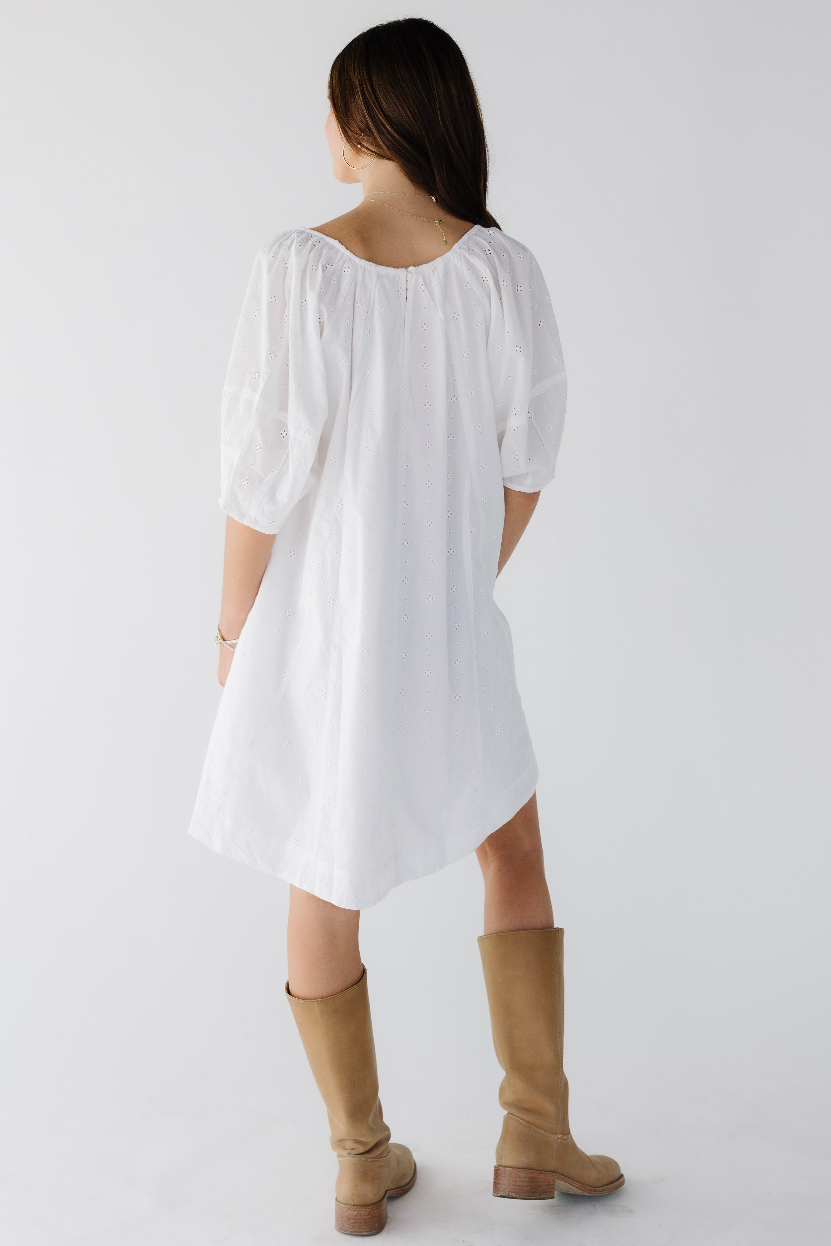 7-15-26-242_d75226d9-38d6-42c4-a61b-853014169339.jpg Citrus White Shifley Tunic