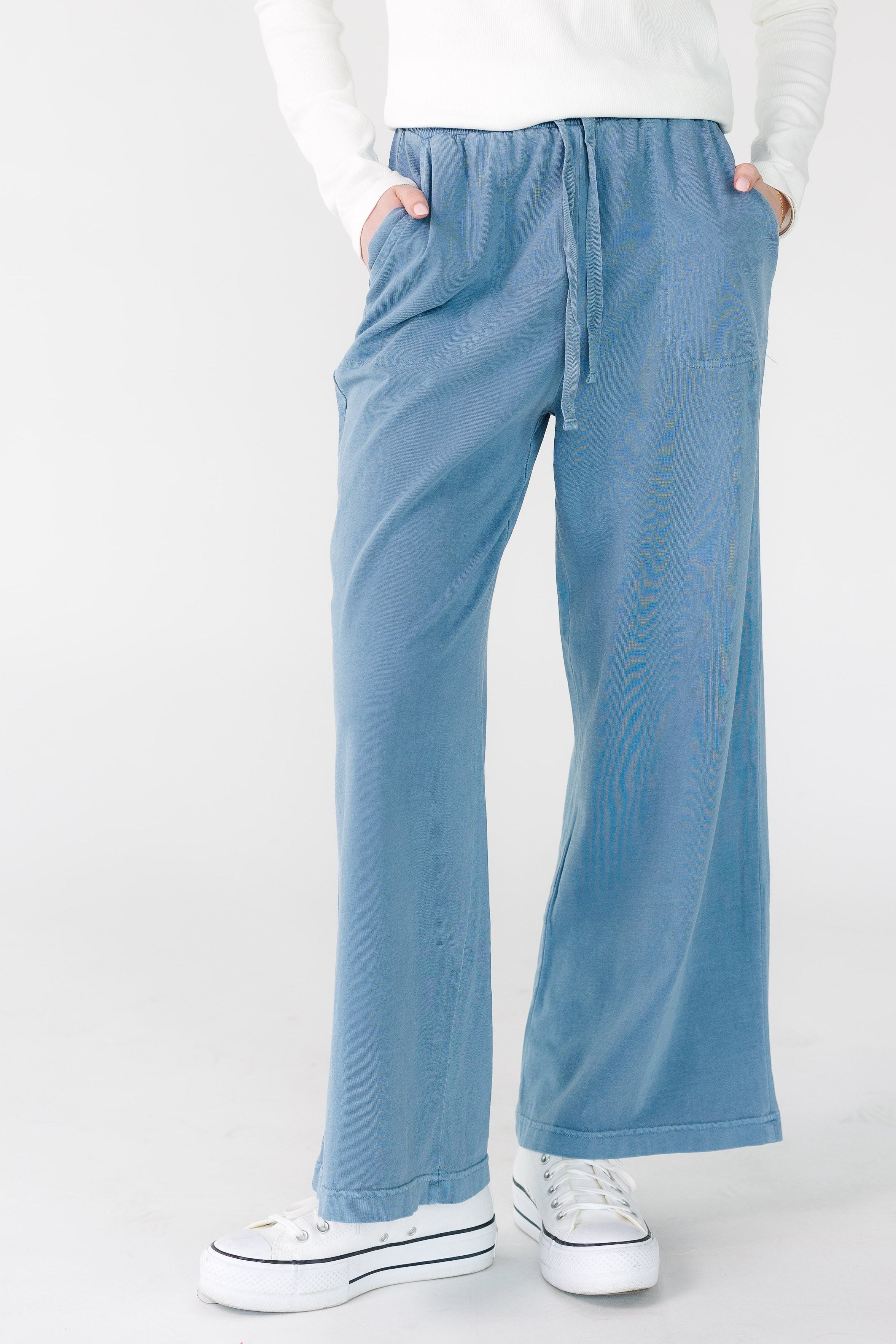 Womanwearingmodestbluewidelegwovenpants.jpg Perfect Travel Elastic Waist Pants